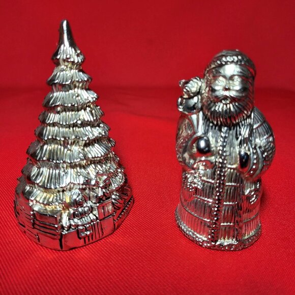 Vintage Silver Santa Claus Christmas Tree Salt and Pepper Shakers - Picture 12 of 12